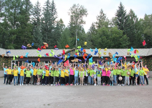 MILE米乐集团2018年度拓展训练成功在长白山白溪拓展基地进行